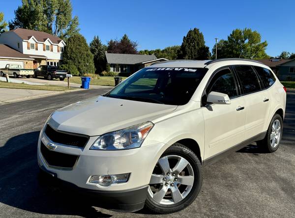 2011 Traverse AWD LT (3rd Row) 1
