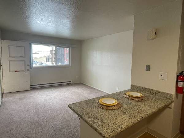 $1,499 / 1br - 470ft2 - Spacious and beautiful. Consider your new 1 bed / 1 bath found! (Anchorage)63991792855554123