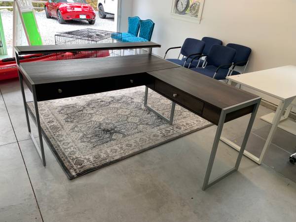 Large brown desk 1