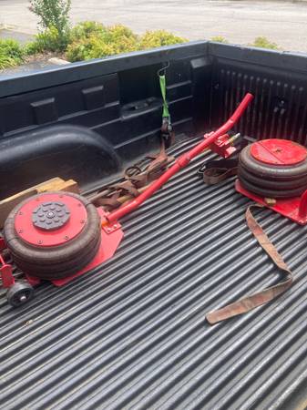 Roll Around Air Jacks 1