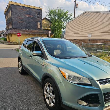 2013 Ford Escape 2.0 ecoboost - $3,00063625223680385124