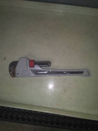 ###  Husky pipe wrench  ### 1