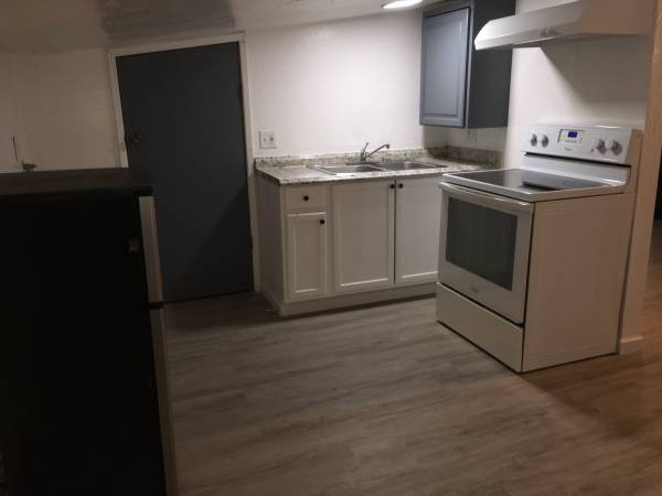 $1 Studio $1000.00 Move In Special (modesto)63970302454147123