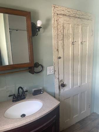 $850.00 / 1br - Habitación principal amplia en alquiler en casa unifamiliar - 1BD/1BA en Os63982841426691123