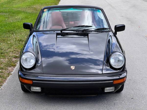 1986 Porsche 911 Carrera descapotable con una combinación de colores increíble - $39,900 (Pompano Beach)63620506327427122