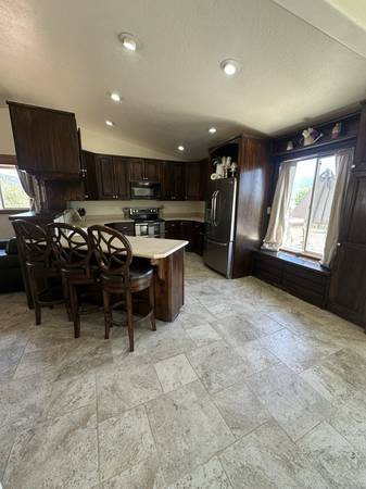 $2100.00 / 4br - 2396ft2 - 3 bed + Office63932724612610120