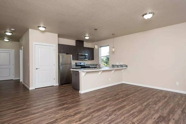 $1,575 / 2br - 960ft2 - This deal won't last long! Gorgeous 2 bed, 2 bath! Prime location. (Salem - 11 Minute Drive to Keizer Rapids Park)63660428972161120