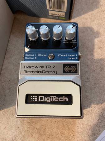 Digitech TR-7 Hardwire Tremolo Rotary Vibrato Stereo Digital