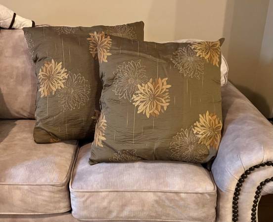Green and Gold Accent Throw Pillows (2) 1