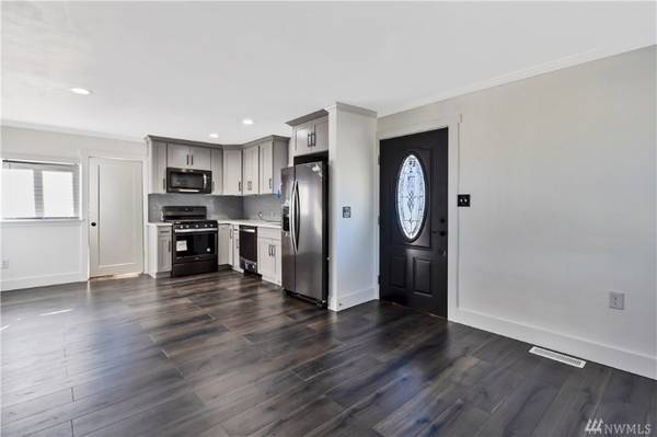 $2700.00 / 3br - 1000ft2 - Beautiful 3-Bed Home63811610964609123