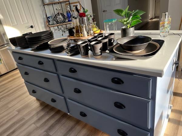 Pfaltzgraff Dinnerware Set 1