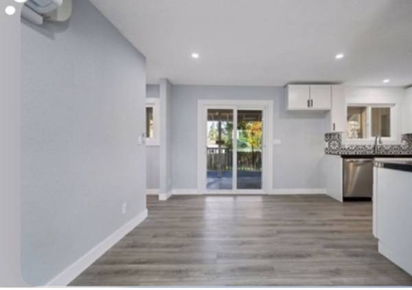 $2,100 / 3br - House rental (Shasta Lake)63175299470851123