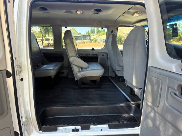 2006 Ford E350 XLT Super - Photo 15