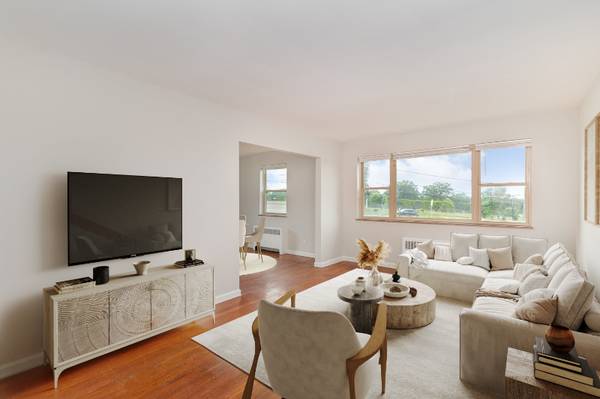 $1195.00 / 2br - 1000ft2 - RENOVATED 2 BED - READY NOW63974474923778120
