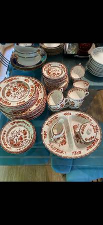 Spode India Tree rust 10 sets of china plus 1