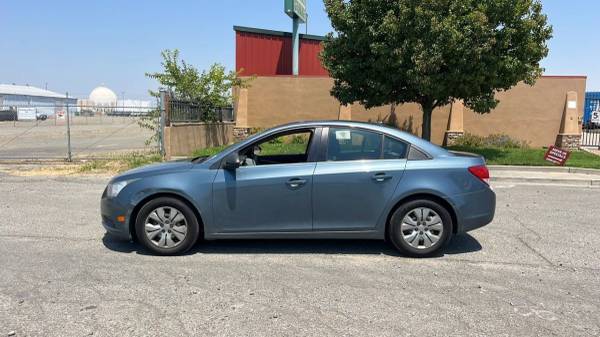 2012 Chevrolet Cruze Chevy LS Sedan 4D Sedán - $3,800 (Real Deal Auto)63619609343107122