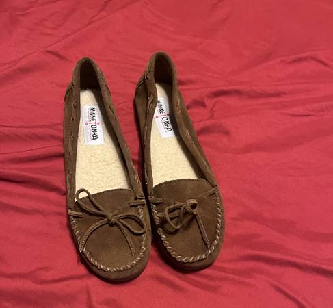 Minnetonka Mujer Talla 9 Corin Trapper Moc en Marrón Polvoriento - ligeramente usada - $20 (Burke)634711460345631219