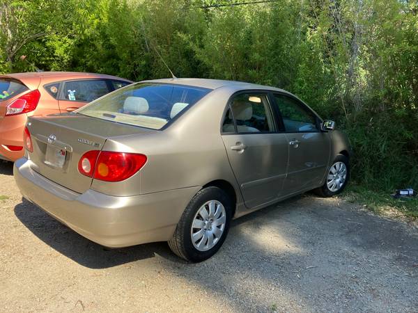 2004 Toyota Corolla - $3,200 (aptos)63654702328449123