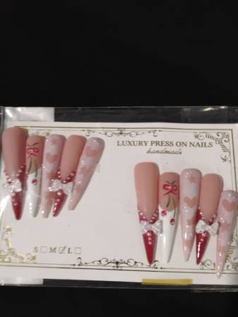 Handmade Luxury press on nails - $5 (San Fran)63471352833155121