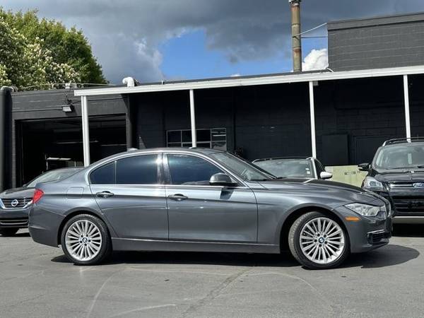 Serie 3 BMW 2013 AWD Tracción en las cuatro ruedas Serie 3 335i xDrive Sedán - $13,528 (Dinsmore Auto Group Used Cars)63622905601539124