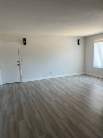 $2,150 / 1br - SPACIOUS 1B/1B W WASHER AND DRYER IN UNIT! A MUST SEE! (San Diego)63841344907395123