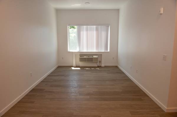 $1,348 / 1br - Modern Kitchen, 1 bedroom, in Tigard OR (9660 SW Greenburg Rd, Tigard, OR)63615695875329121