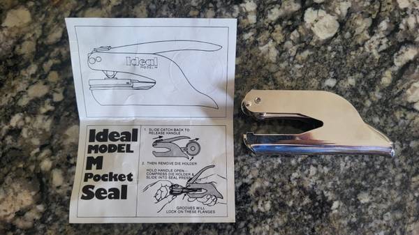 Embosser - excellent condition 1