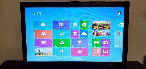 Fujitsu LifeBook AH562 15.6' inch, i5 8GB, 1TB HDD Laptop - $12063471252217729121
