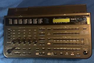 Roland RA-90 Arranger also many Roland Style cards 1