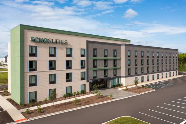 $385 / 1br - On-Site Guest Laundry, Accessible Car Self-Park, Fitness Center (5831 Alta Lk Dr, Indianapolis, IN)63989231694082120