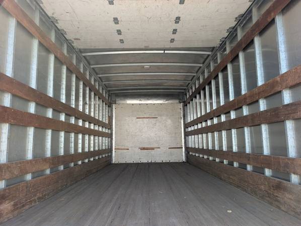 2012 Isuzu NPR HD 18FT - Photo 10