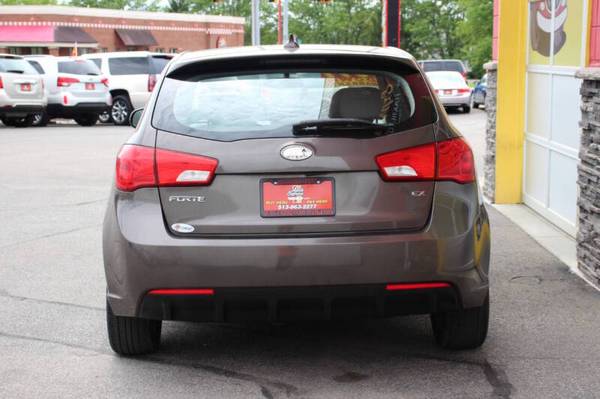 2013 Kia Forte5 EX $599 de enganche + impuestos, compre aquí / pague aquí - $599 (Hamilton)63470599434243124