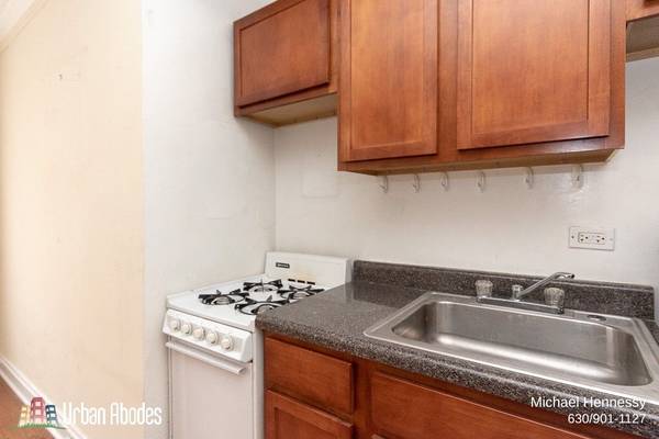 $1,225 / 400ft2 - Phenomenal Studio, 1 Bath in Ravenswood, Available: Now (Ravenswood)63898985718658124