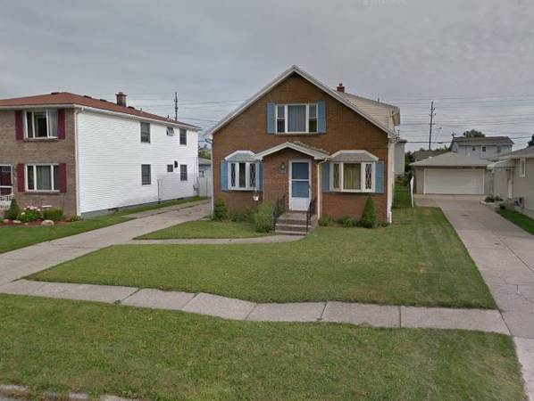 2 Bed 1 Bath 28 Poinciana Pkwy

$2,500