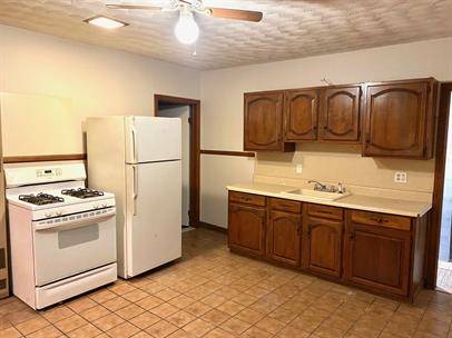 $1,050 / 1br - Amplio apartamento de un dormitorio $1050 (Torrington)63945360907906120