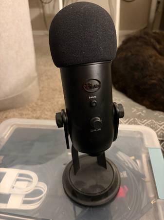 Blue Yeti Microphone 1