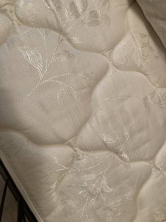 QUEEN SIZE METAL BED WITH MATTRESS & BOX SPRINGS - $400 (WAUKESHA)63471406773633124