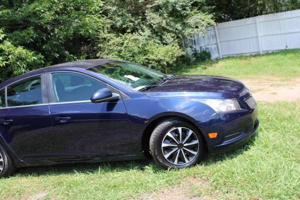 2011 Chevrolet Cruze LT....Super limpio y confiable ahorrador de GASOLINA - $4,981 (Charlotte)63613488316929123