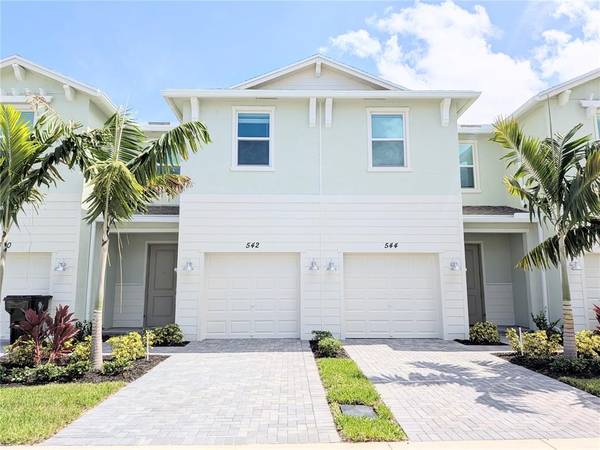 $2,300 / 3br - 1635ft2 - Townhome nuevo de 3 habitaciones y 2.5 baños (Port Saint Lucie)63867159272961120