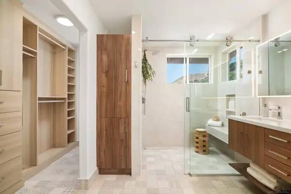 $600 Fully Equipped Room with Utilities Included – Prime Location (chicago)63959876625411122