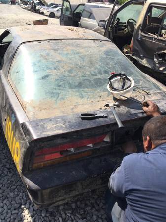Pontiac firebird/transam rear windshield 1