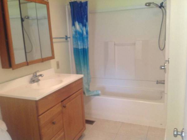 $1,700 / 2br - 1250ft2 - 2br - 1250ft2 - $1850 / 2br - Deluxe Apt, Portsmouth Area - Near Exit (Dover, NH)63931789440003121