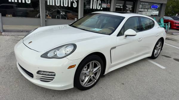 2011 Porsche Panamera!! AWD, super clean!!!! 1