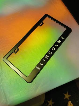 Brand New metal Lincoln liscence plate frame 1