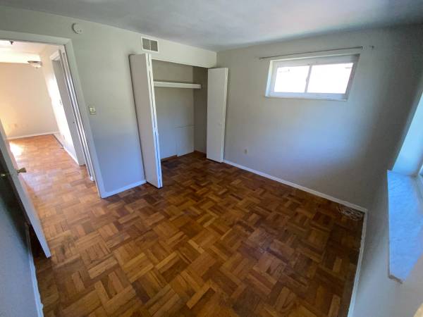 $1,165 / 2br - Location is EVERYTHING....CALL FOR A TOUR TODAY!!! (Moon Twp)64013531705473123