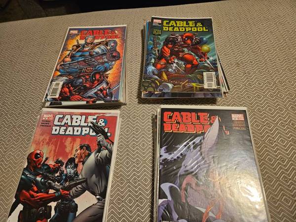 Cable/ Deadpool Comics Lot 1