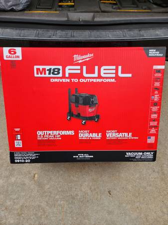 Milwaukee m18 vacuum 1
