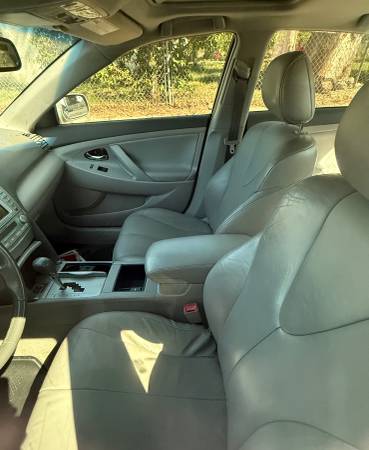 2009 Toyota Camry - $4500 (Arleta)63507628044417124