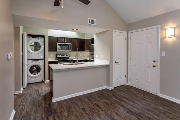 Newly Remodeled 1-Bed with Skylight 1