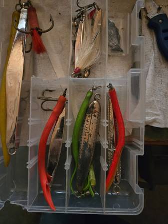 7 fishind jigs 1